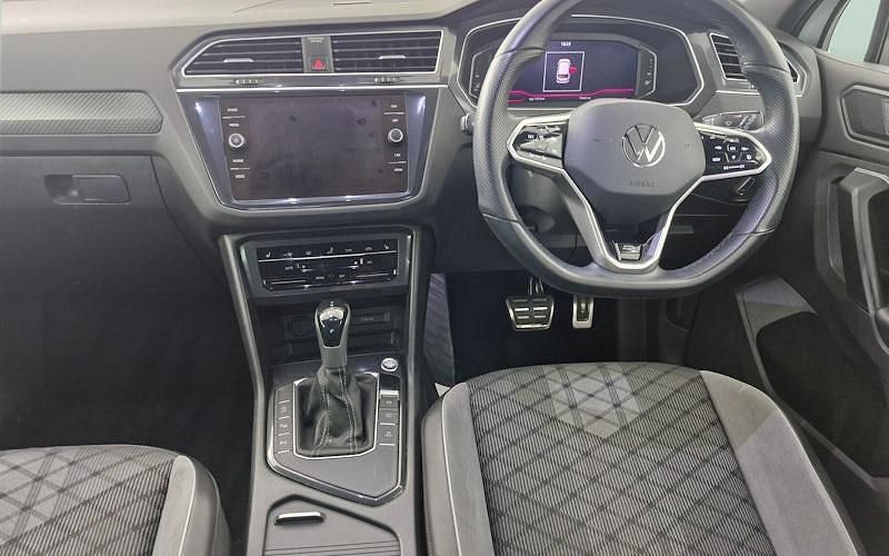 Used VW Tiguan R-line 150 HP (110 kW) 2023 White SUV