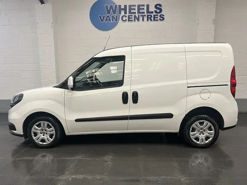 Used Fiat Doblò S 2023 White MPV