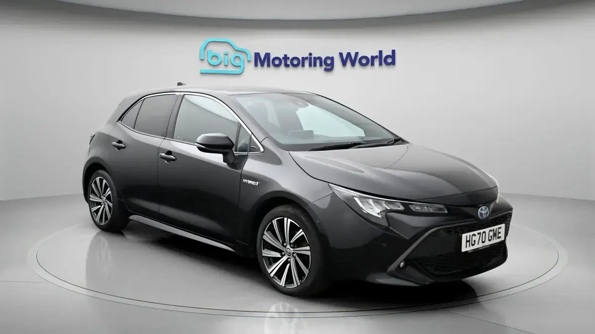 Used Toyota Corolla Design 122 HP (89 kW) 2021 Hatchback