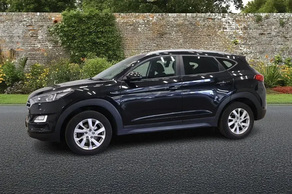 Used Hyundai Tucson SE 132 HP (97 kW) 2018 Black SUV