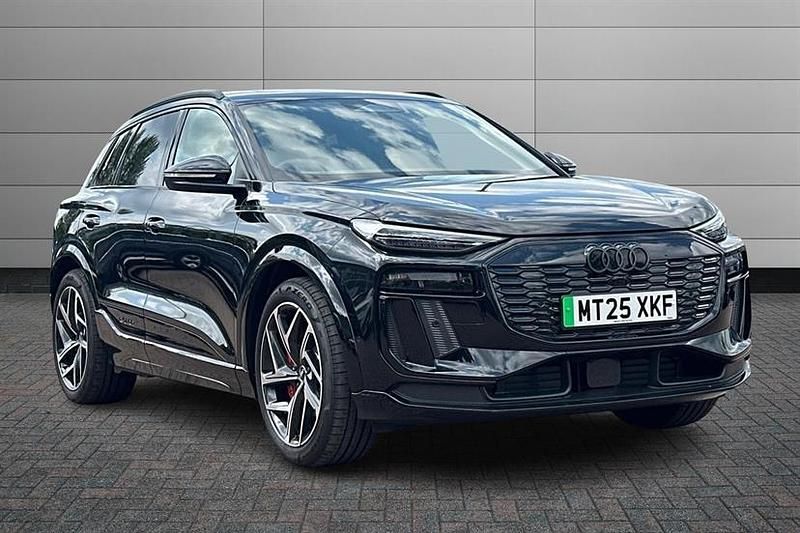 Mythos black Used 2025 Audi SQ6 e-tron SUV | £70,350 (Good price) - Image 1/4