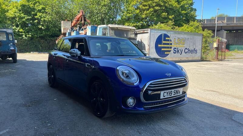 Blue Used 2019 Mini Cooper Clubman Exclusive Estate | £17,499 (Good price) - Image 1/4