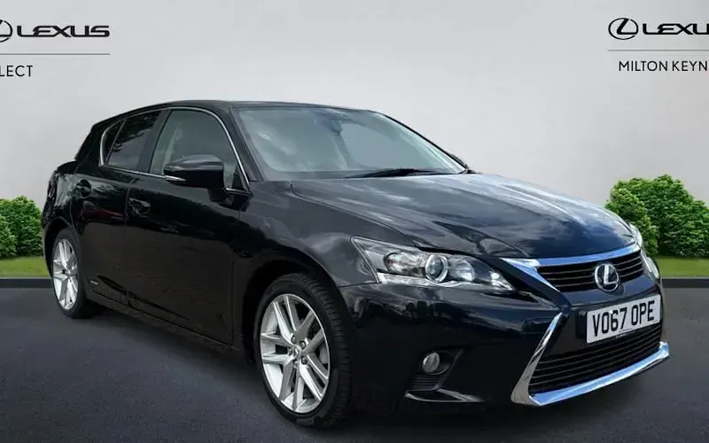 Used Lexus CT200h 136 HP (100 kW) 2017 Hatchback