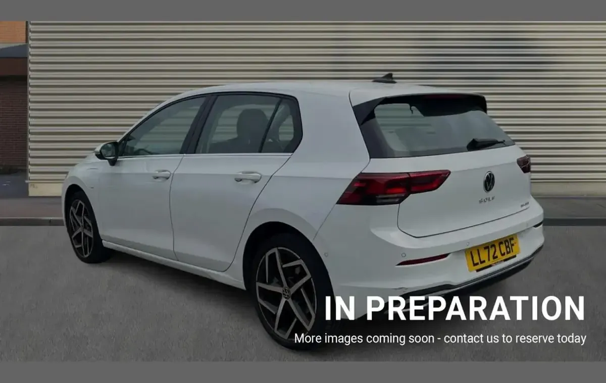 Used VW Golf VIII Style 200 HP (147 kW) 2022 White Hatchback