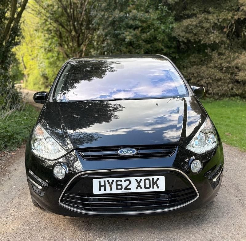 Used Ford S-MAX Titanium 140 HP (102 kW) 2012 Black MPV