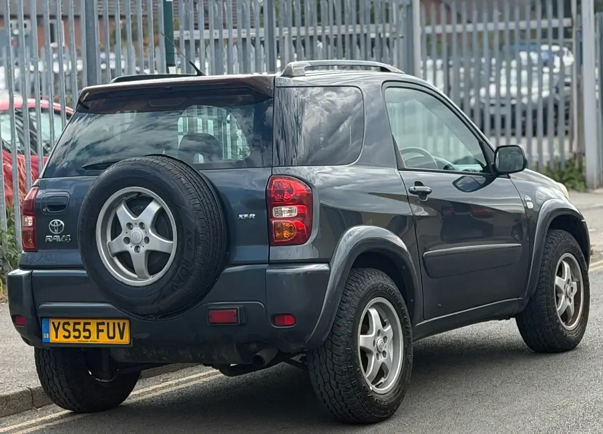 Used Toyota RAV4 116 HP (85 kW) 2005 Grey SUV