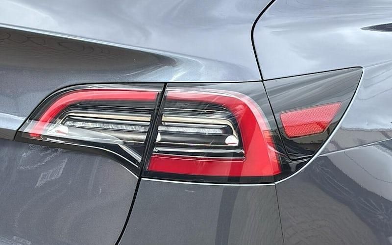 Used 2023 Tesla Model 3 Long Range RWD Sedan | £26,199 (A bit pricey) - Image 1/4