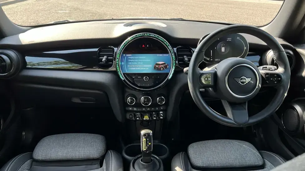 Used Mini Cooper SE Hatch 133 kW (181 HP) 2023 Silver Hatchback