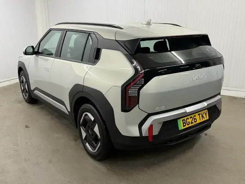 New Kia EV3 Air 147 kW (201 HP) 2026 Silver SUV
