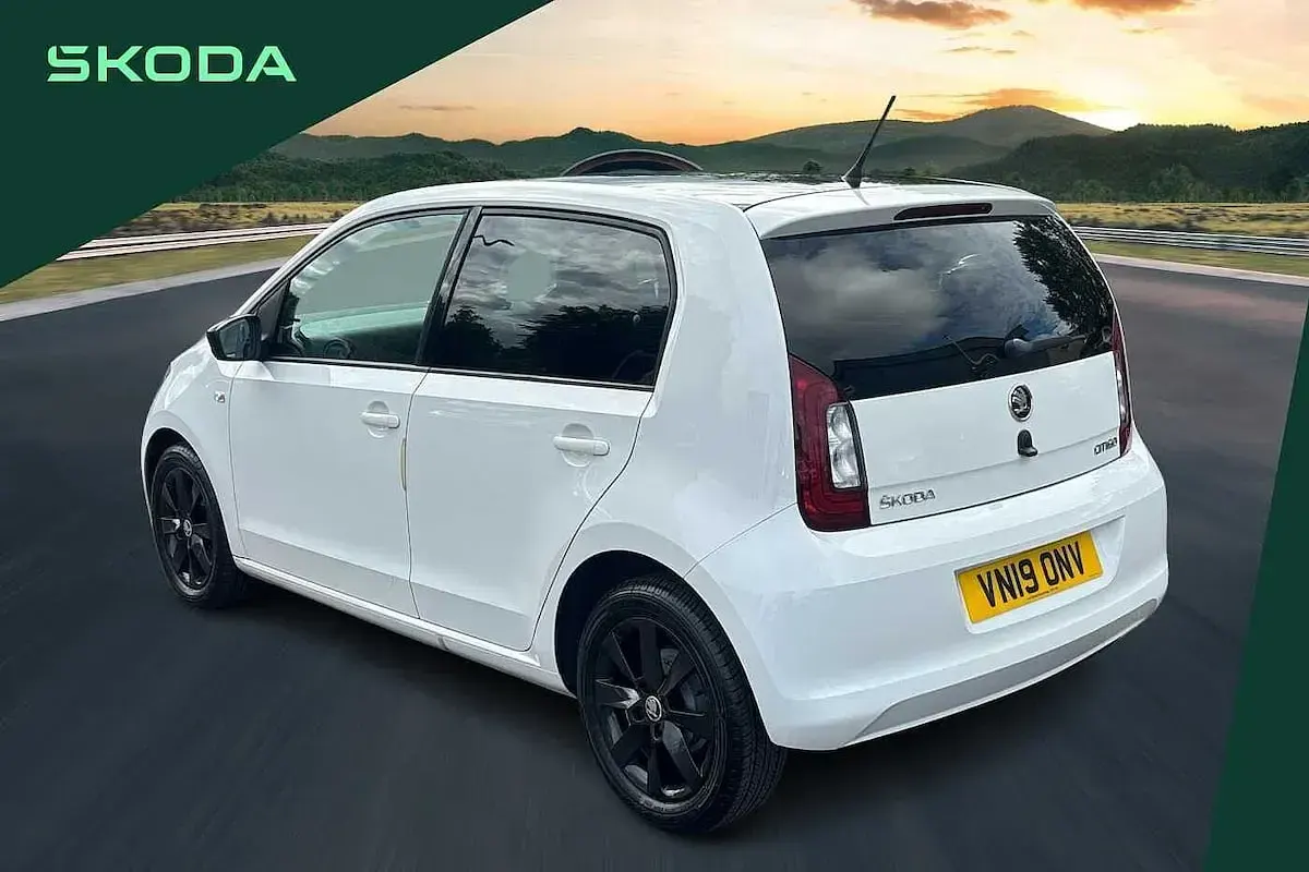 Used Skoda Citigo Colour Edition 58 HP (42 kW) 2019 White Hatchback
