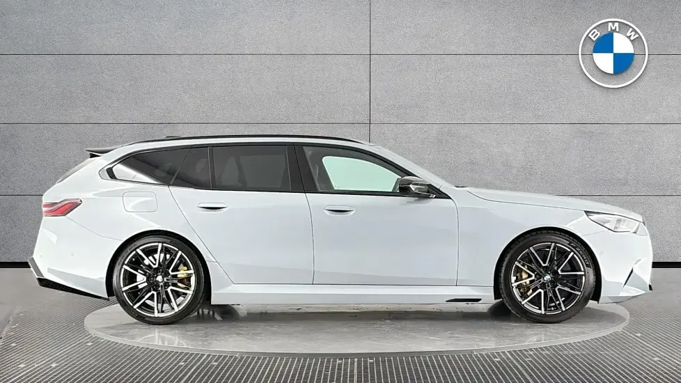 Used BMW M5 Comfort Edition 717 HP (527 kW) 2025 Grey Estate