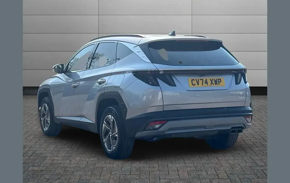Used Hyundai Tucson Advanced 211 HP (155 kW) 2024 Silver SUV