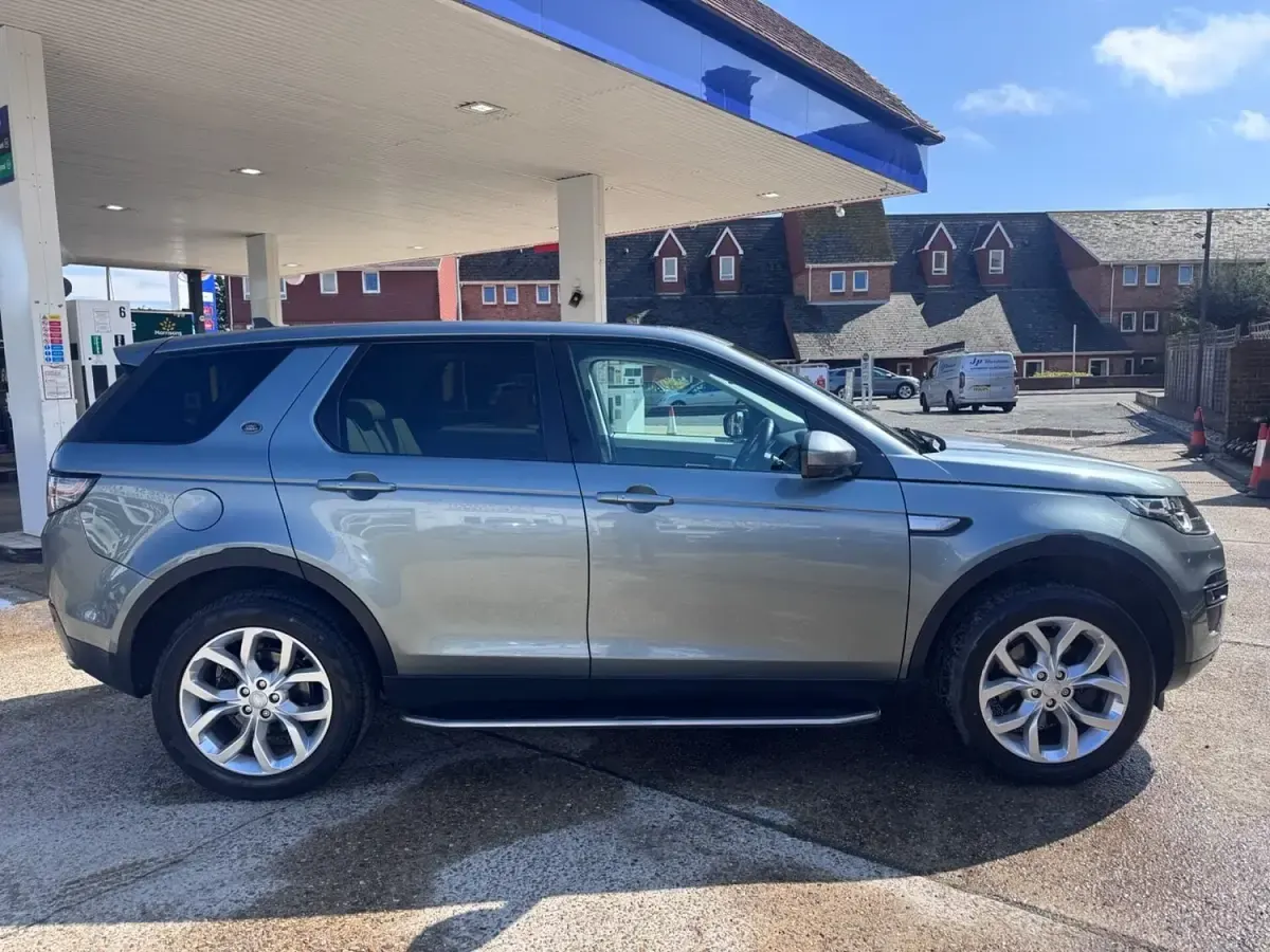 Used Land Rover Discovery Sport HSE 180 HP (132 kW) 2015 Grey SUV