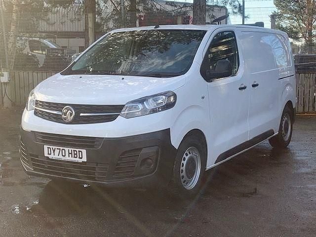 Used Vauxhall Vivaro Edition 120 HP (88 kW) 2020 White MPV