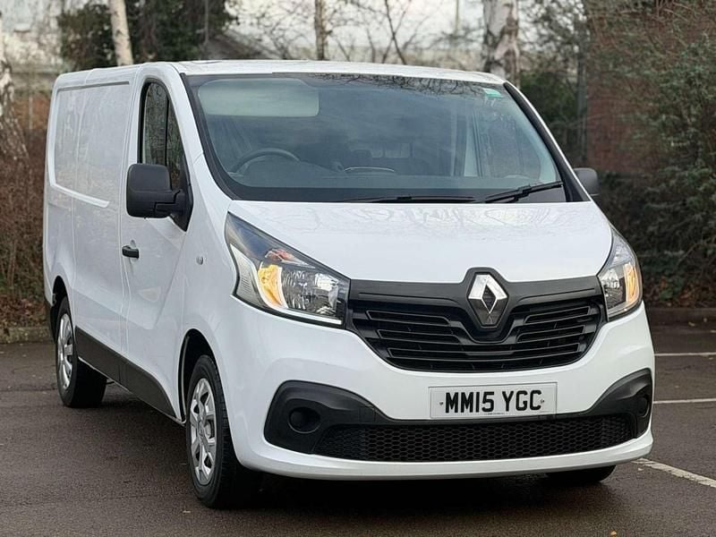Used Renault Trafic Business 2015 White MPV