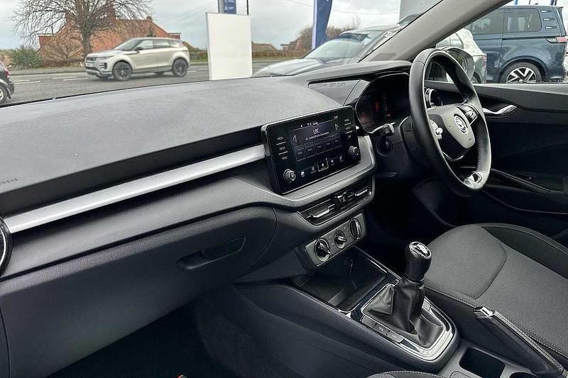 Used Skoda 110 R Colour Edition 81 HP (59 kW) 2022 Candy white black magic pearl effect Hatchback