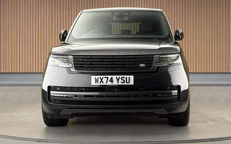 Used Land Rover Range Rover HSE 300 HP (220 kW) 2026 SUV