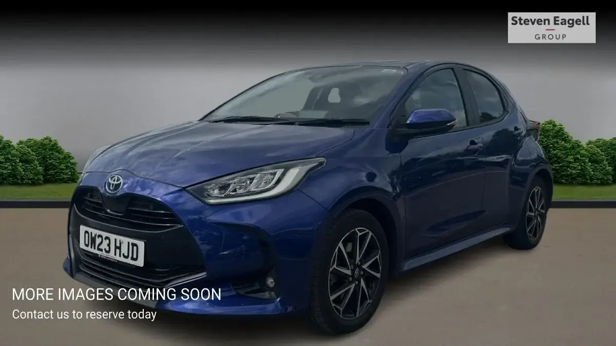 Used Toyota Yaris Hybrid Design 2023 Blue Hatchback
