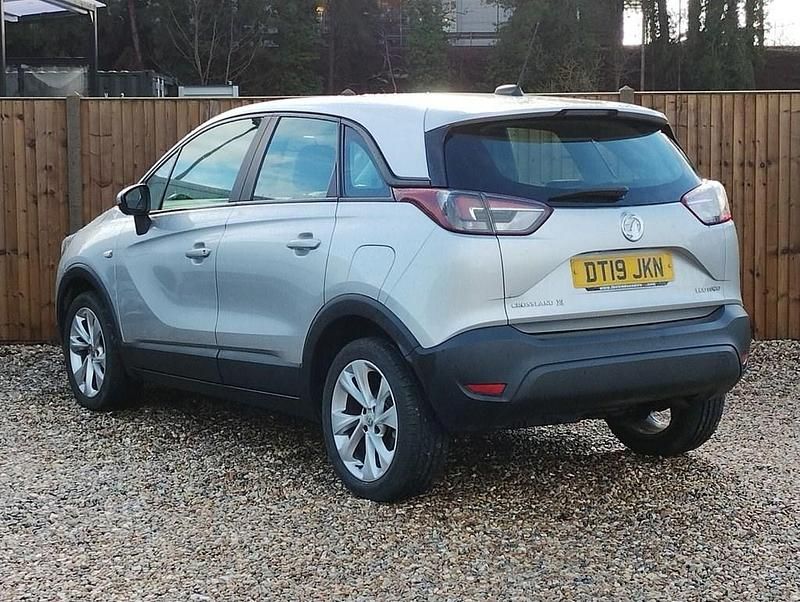 Used Vauxhall Crossland X S 102 HP (75 kW) 2019 Silver SUV