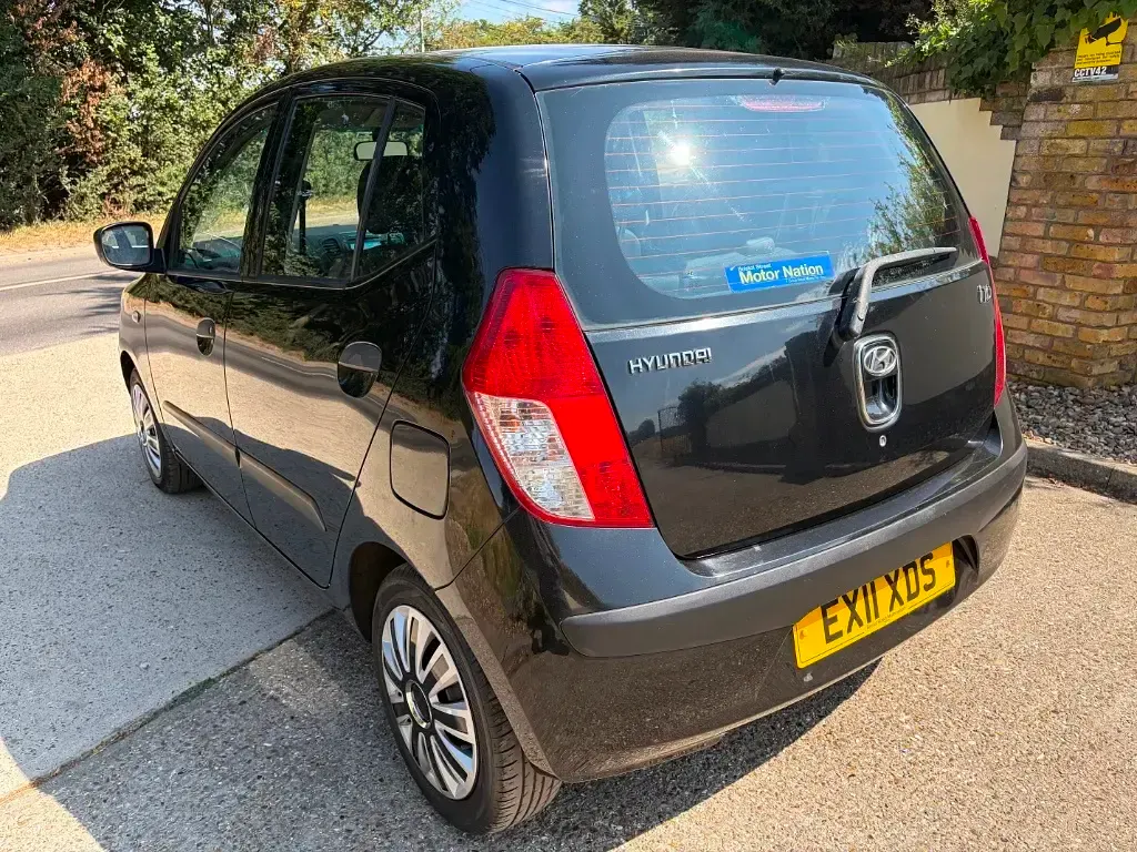 Used Hyundai i10 2011 Black Hatchback