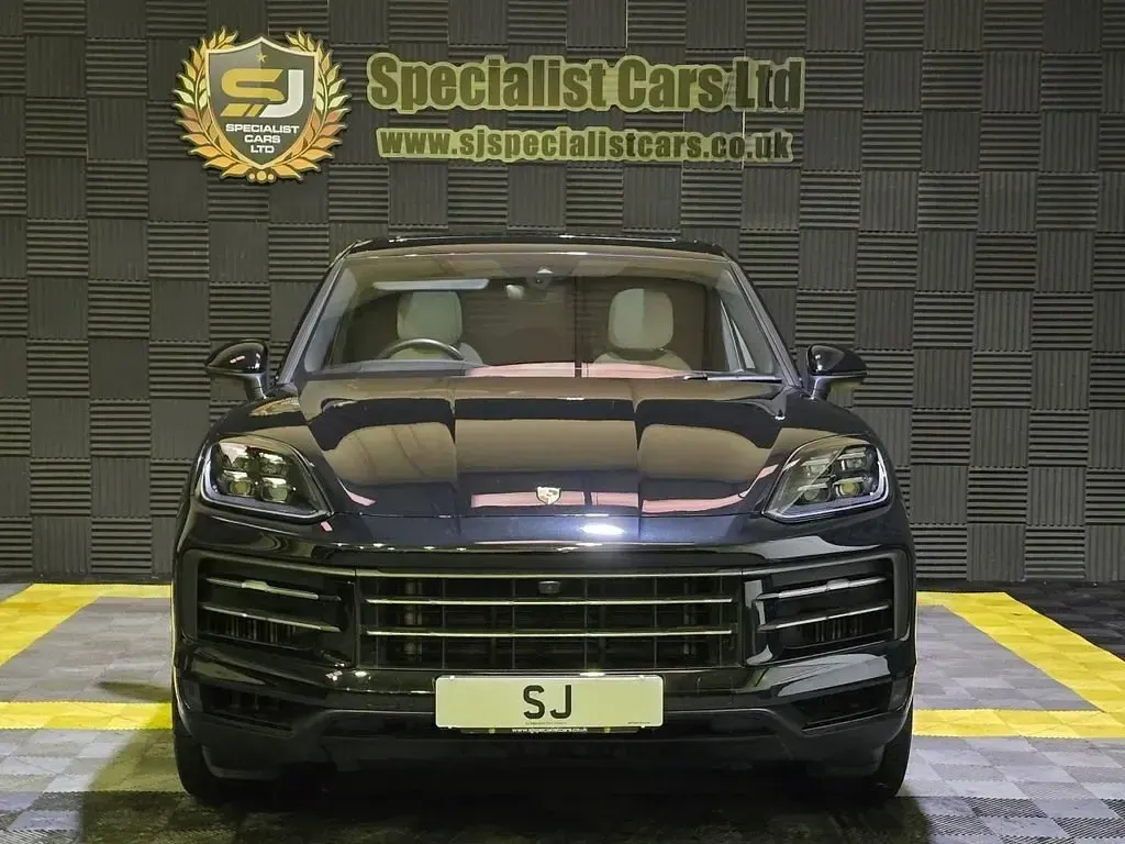 Usado Porsche Cayenne 353 HP (259 kW) 2024 Preto SUV