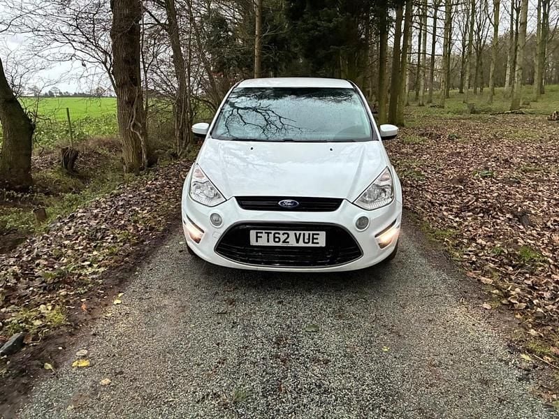 Used Ford S-MAX Titanium 163 HP (119 kW) 2013 White MPV
