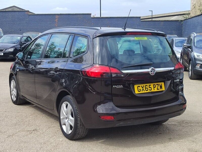 Used Vauxhall Zafira 138 HP (101 kW) 2015 Brown MPV