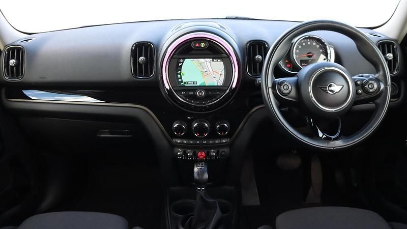 Used Mini Cooper Countryman 134 HP (98 kW) 2018 Silver SUV