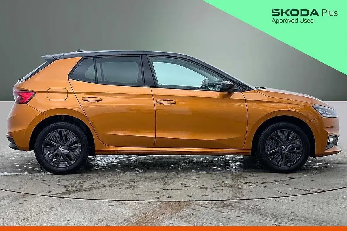 New Skoda Fabia Design Edition 85 HP (62 kW) 2025 Phoenix orange metallic Hatchback