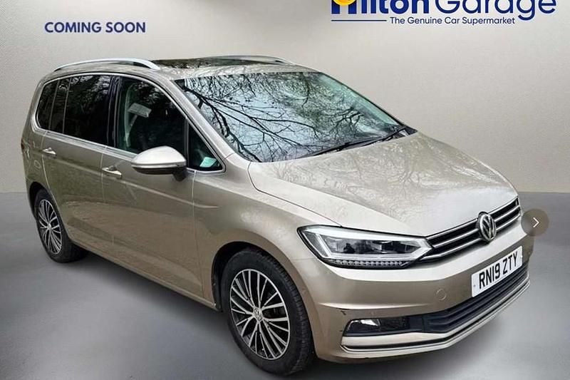 Used VW Touran SEL 150 HP (110 kW) 2019 MPV