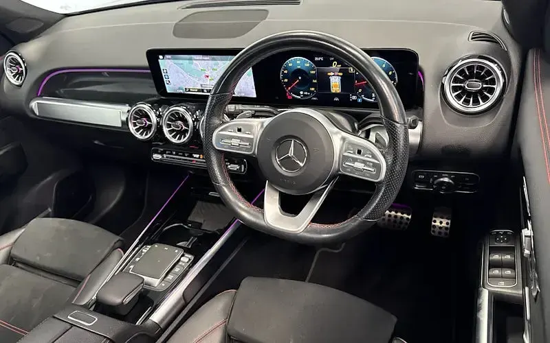 Used Mercedes GLB200 AMG Line Premium Plus 163 HP (119 kW) 2021 Black SUV