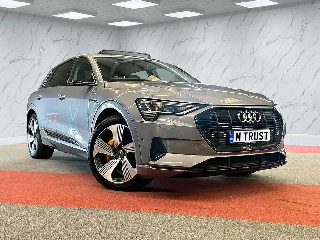 Used Audi e-tron Comfort 300 kW (408 HP) 2020 Grey SUV