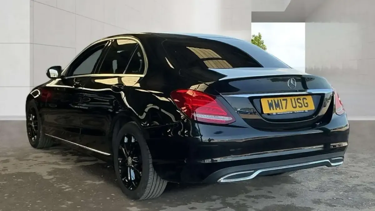 Used Mercedes C200 184 HP (135 kW) 2017 Black Sedan