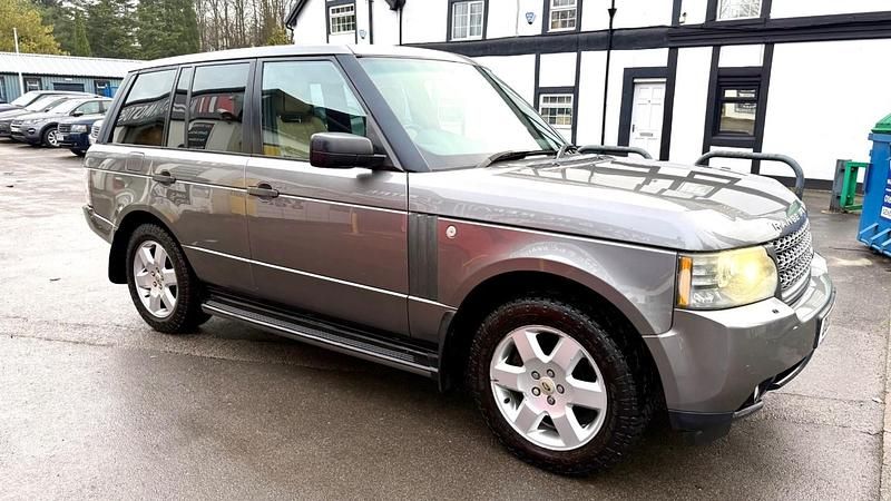 Grey Used 2010 Land Rover Range Rover Vogue SUV | £6,499 (Good price) - Image 1/4