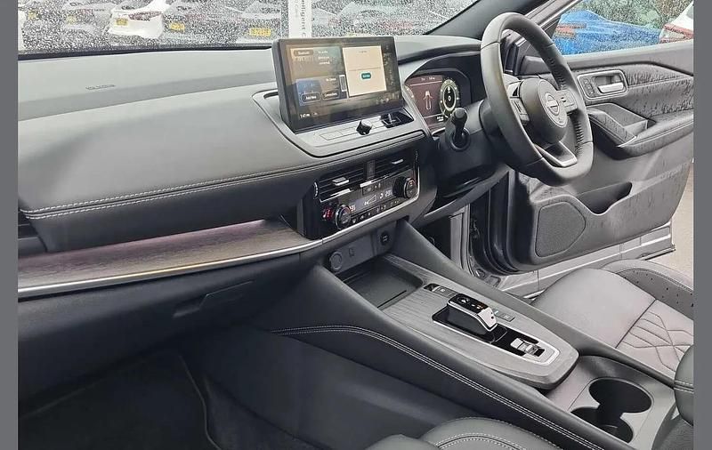 Used Nissan Qashqai Tekna 190 HP (139 kW) 2025 Grey SUV