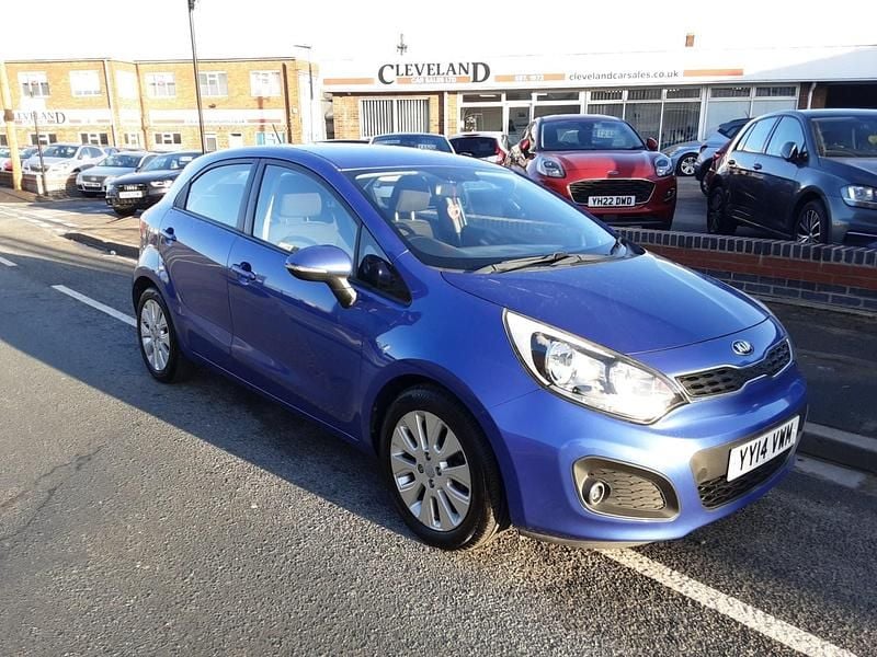 Blue Used 2014 Kia Rio Hatchback | £4,500 (Fair price) - Image 1/4
