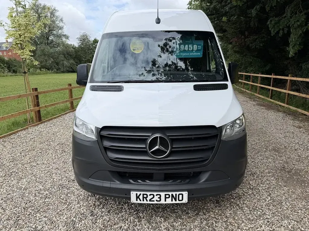 Used Mercedes Sprinter Progressive 148 HP (108 kW) 2023 White Van