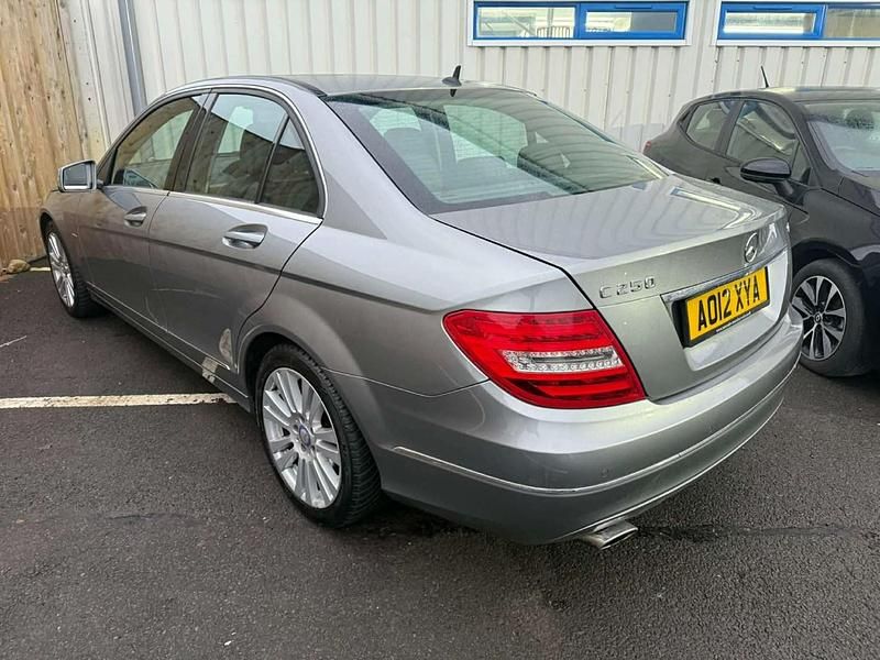 Used Mercedes C250 Elegance 204 HP (150 kW) 2012 Silver Sedan