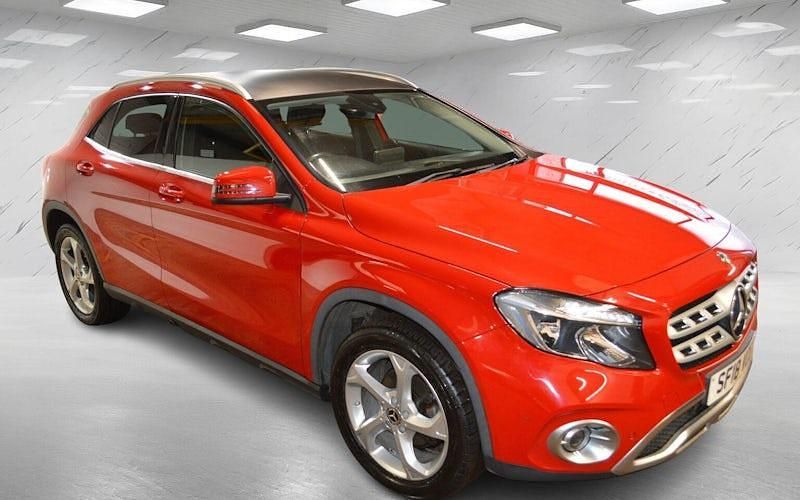 Used Mercedes GLA220 Executive 177 HP (130 kW) 2018 Red SUV
