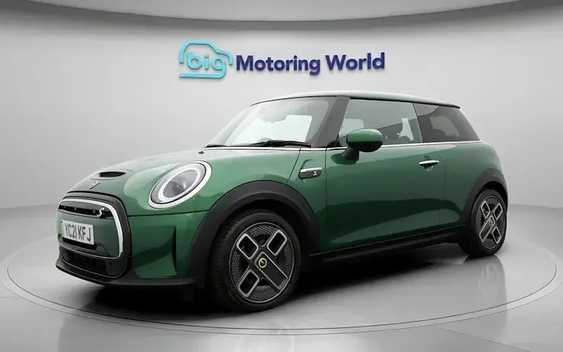 Used Mini Cooper Level 2 135 kW (184 HP) 2023 Hatchback