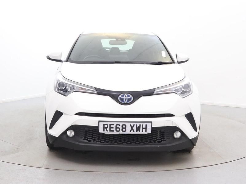 Used Toyota C-HR 122 HP (89 kW) 2019 White SUV