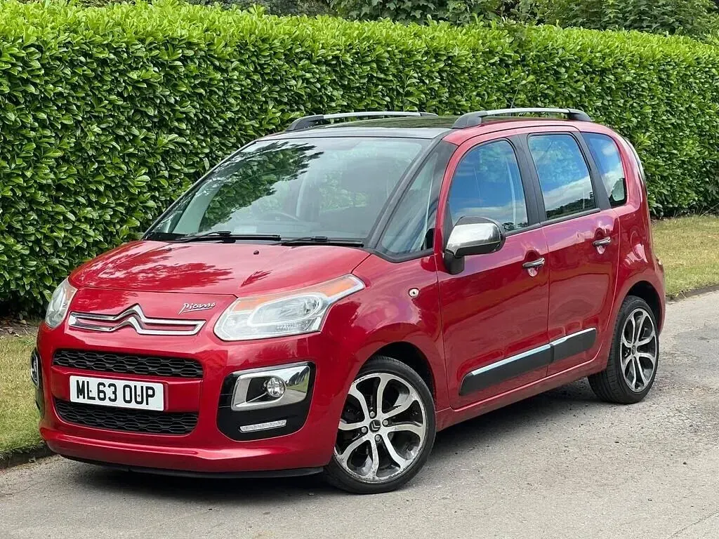 Used Citroën C3 Picasso SELECTION 2013 Red MPV