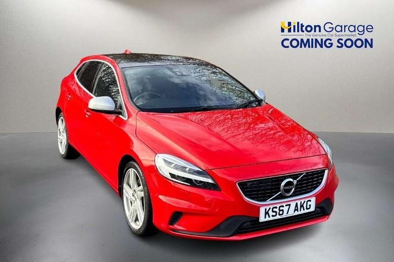 Used Volvo V40 R-Design Pro 152 HP (111 kW) 2017 Red Hatchback