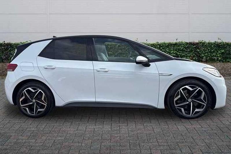 Begagnad VW ID.3 Pro Performance 150 kW (204 HK) 2020 Vit Halvkombi