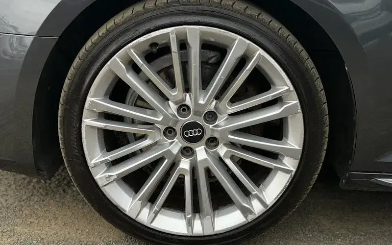 Used Audi A4 S-Line 190 HP (139 kW) 2017 Grey Estate