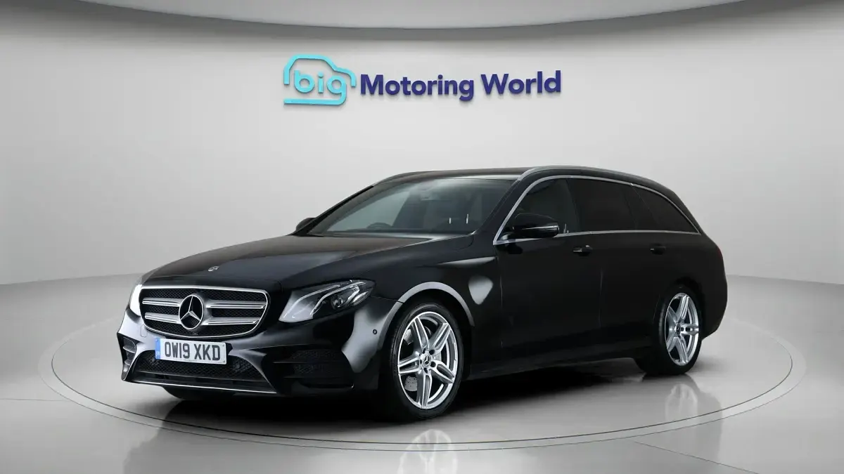 Used Mercedes E220 AMG line 194 HP (142 kW) 2019 Black Estate
