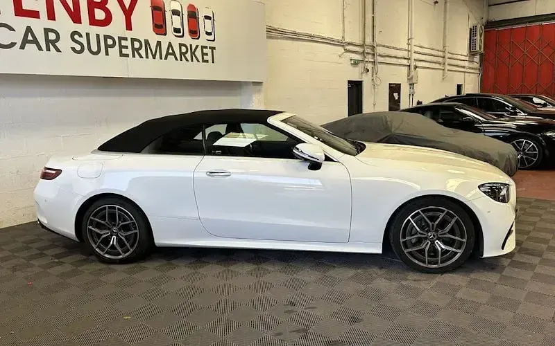 Used Mercedes E300 AMG Line Premium 258 HP (189 kW) 2021 White Cabriolet