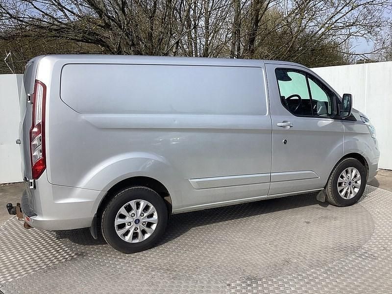 Used Ford Transit Custom Limited 130 HP (95 kW) 2021 Silver Van