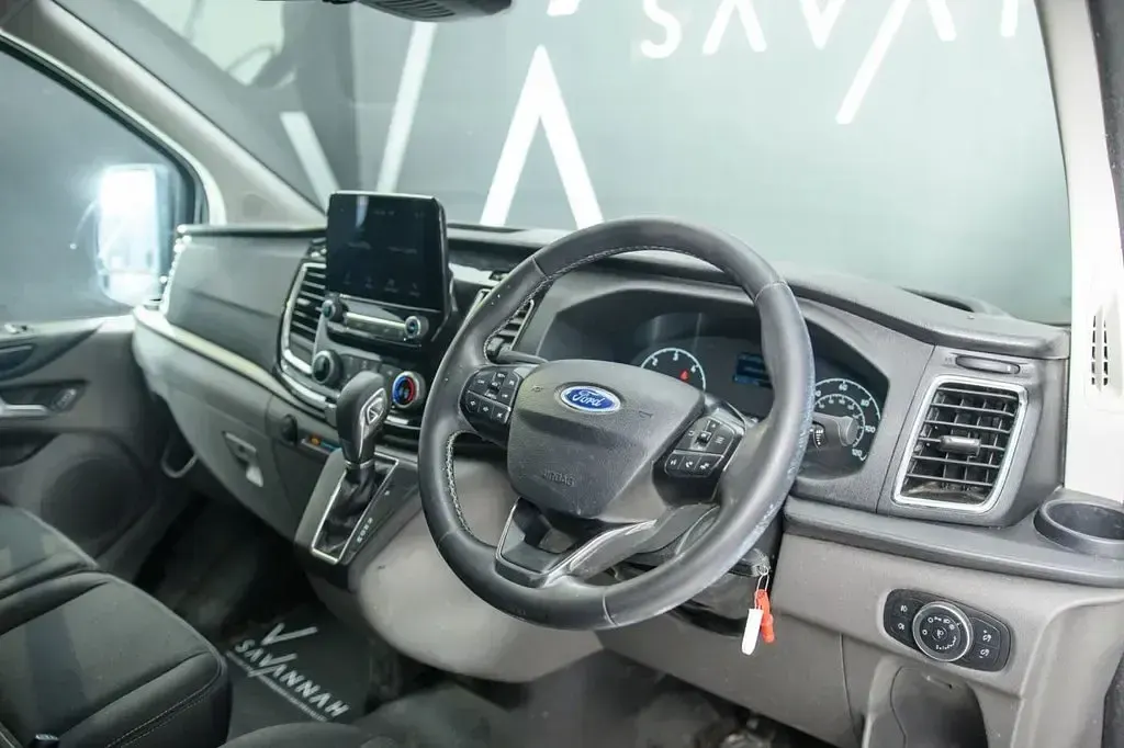 Used Ford Transit Custom Limited 130 HP (95 kW) 2023 Grey Van