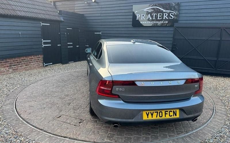 Used Volvo S90 Momentum 190 HP (139 kW) 2019 Sedan